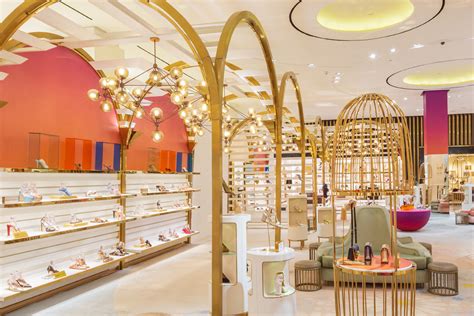 louis vuitton dubai mall level shoe district photos|dubai mall louis vuitton handbags.